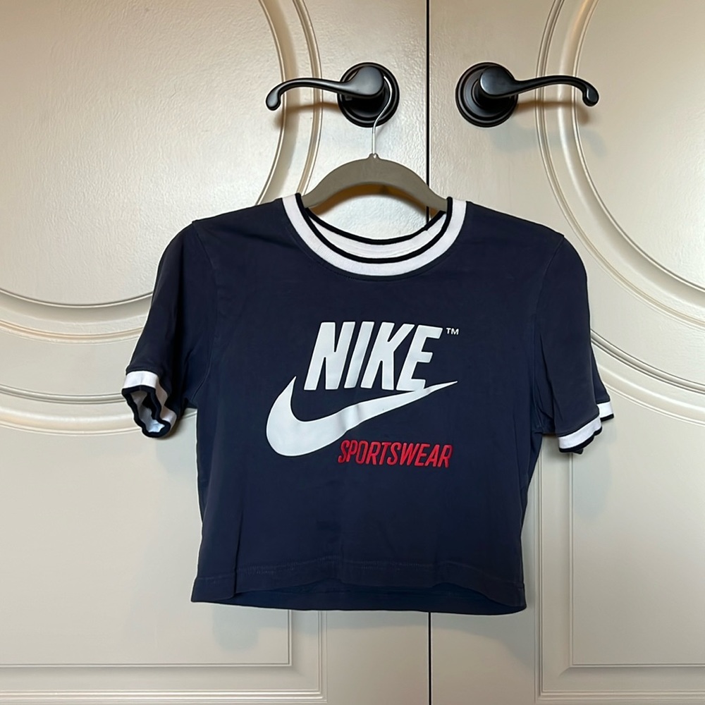 Nike Cropped Tee